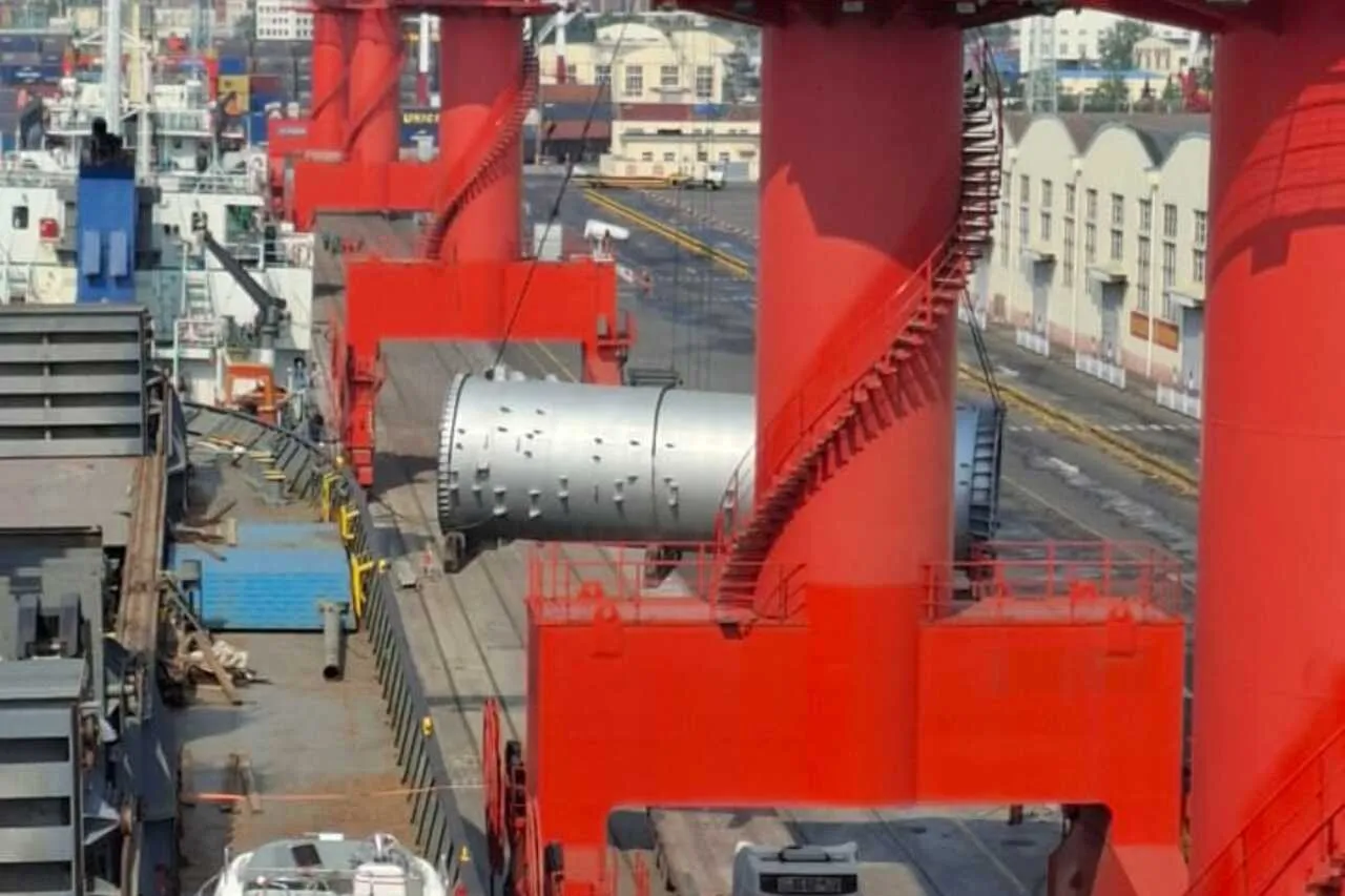 Heavy Machinery Shipping by Sea: What to Check Before Fixing
